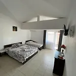 Casa Evy Δωμάτια σε οικογενειακή κατοικία Eforie Nord