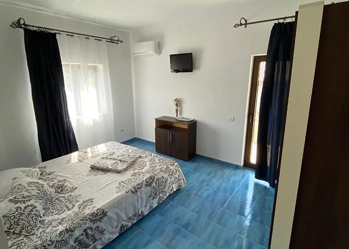 Gazde/Camere de închiriat Casa Evy Eforie Nord