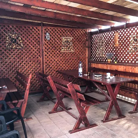 Gazde/Camere de închiriat Casa Evy *